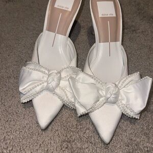 Dolce Vita White Heels with Elegant Bow